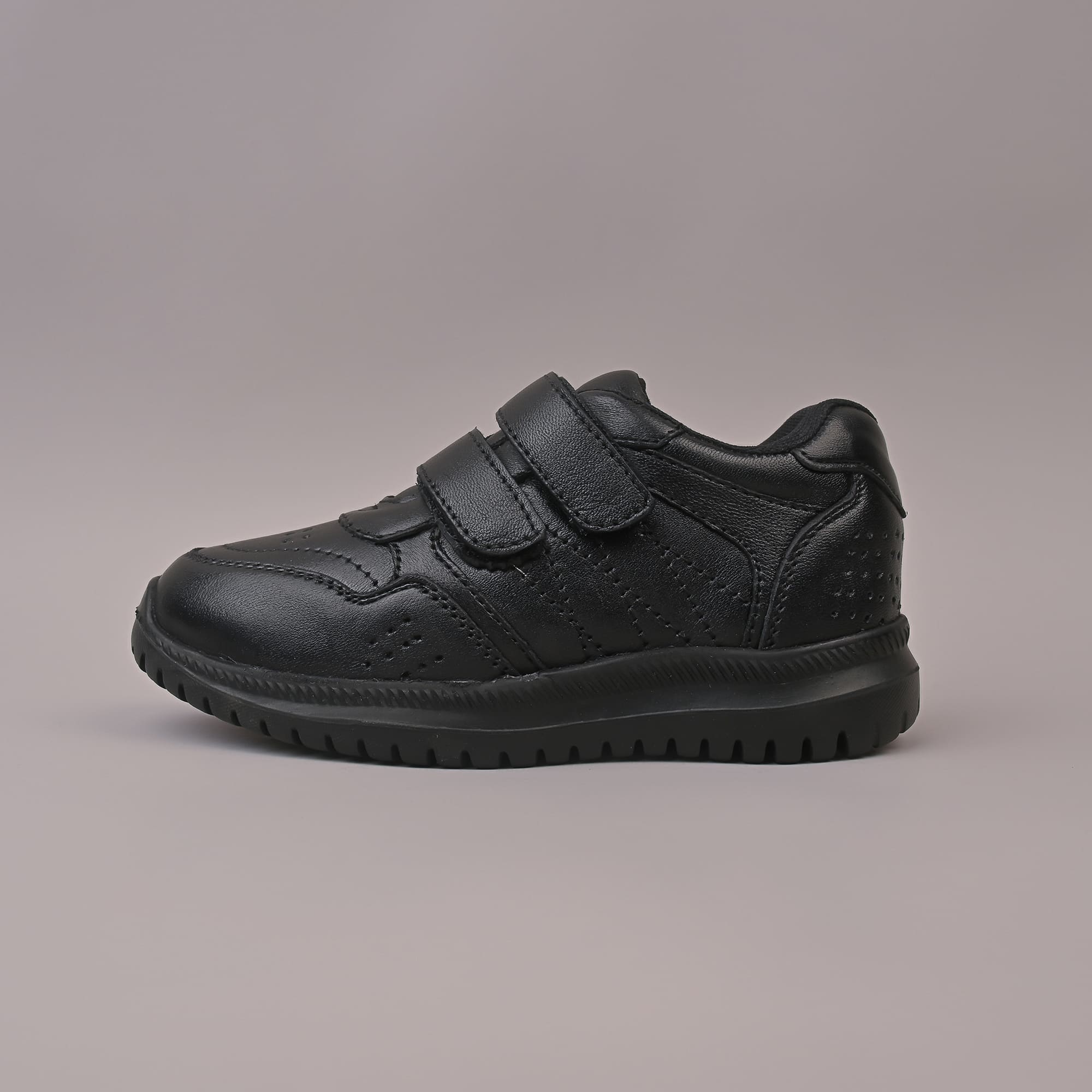 Boys shops black velcro shoes