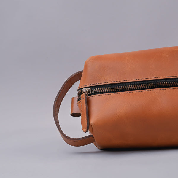 Tan Unisex Leather Travel Pouch