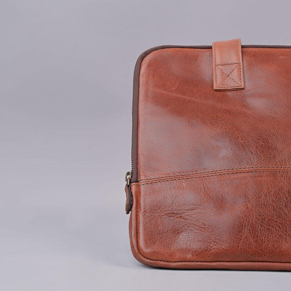 Unisex Tan Classic Leather Laptop Sleeve