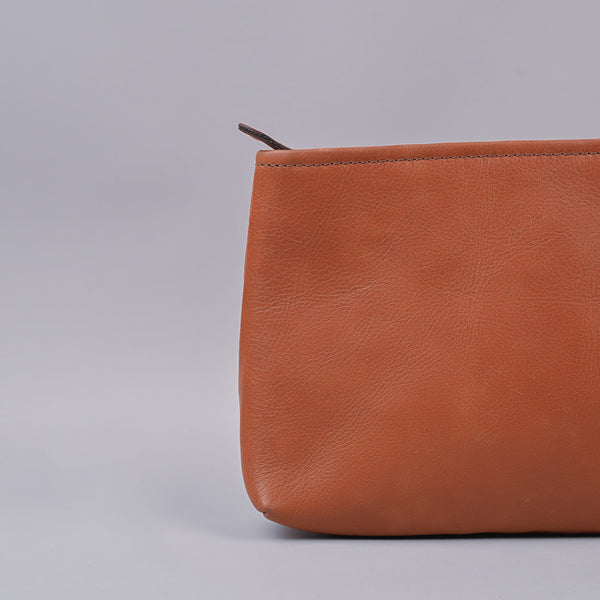 Unisex Tan Leather Travel Pouch