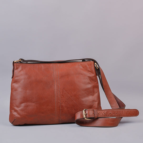 Unisex Classic Tan Leather Messenger Bag