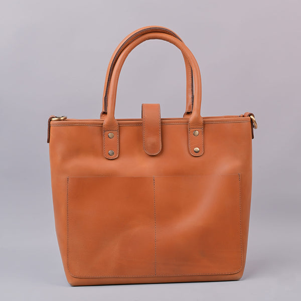 Women's Tan Modern Luxe Leather Shoulder Bag