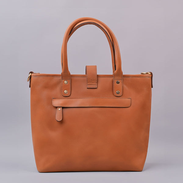 Women's Tan Modern Luxe Leather Shoulder Bag