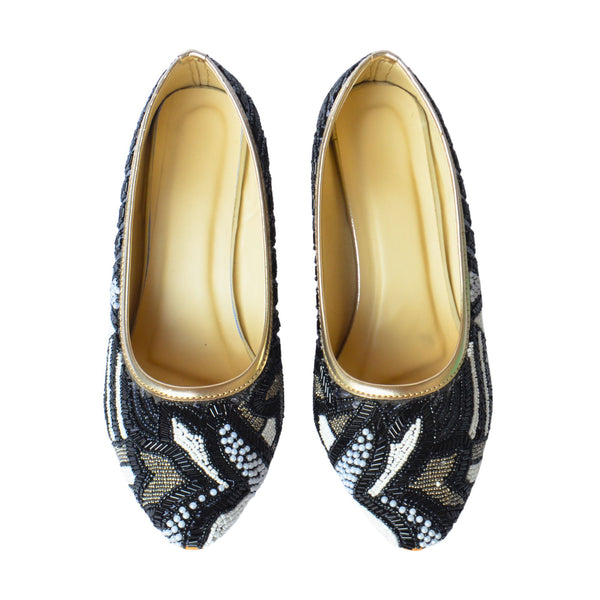 Black/ White Jutti with heel